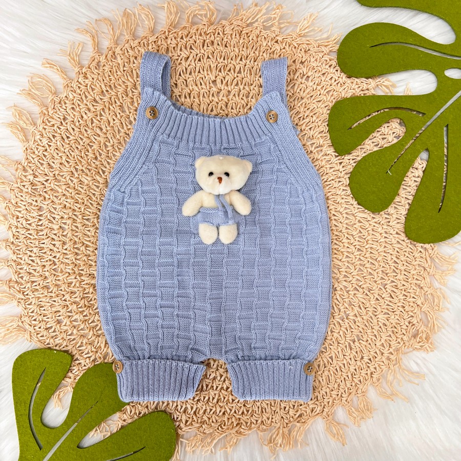 Jardineira Curta de Linha Ursinho - Azul Bebê Jardineira Curta de Linha Ursinho - Azul Bebê